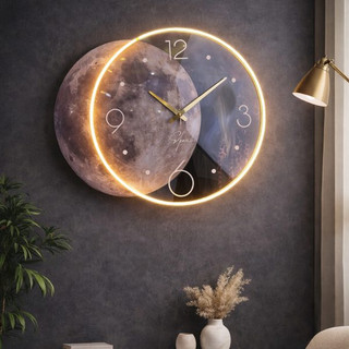 Moon lighting clock